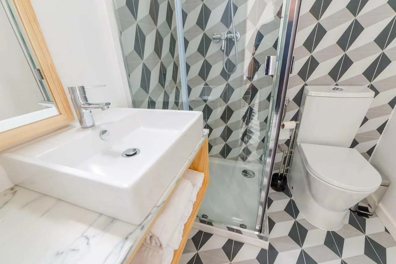 Lisbon Heart 1-Cozy Flat-Family Friendly Appartement 0*,  Portugal